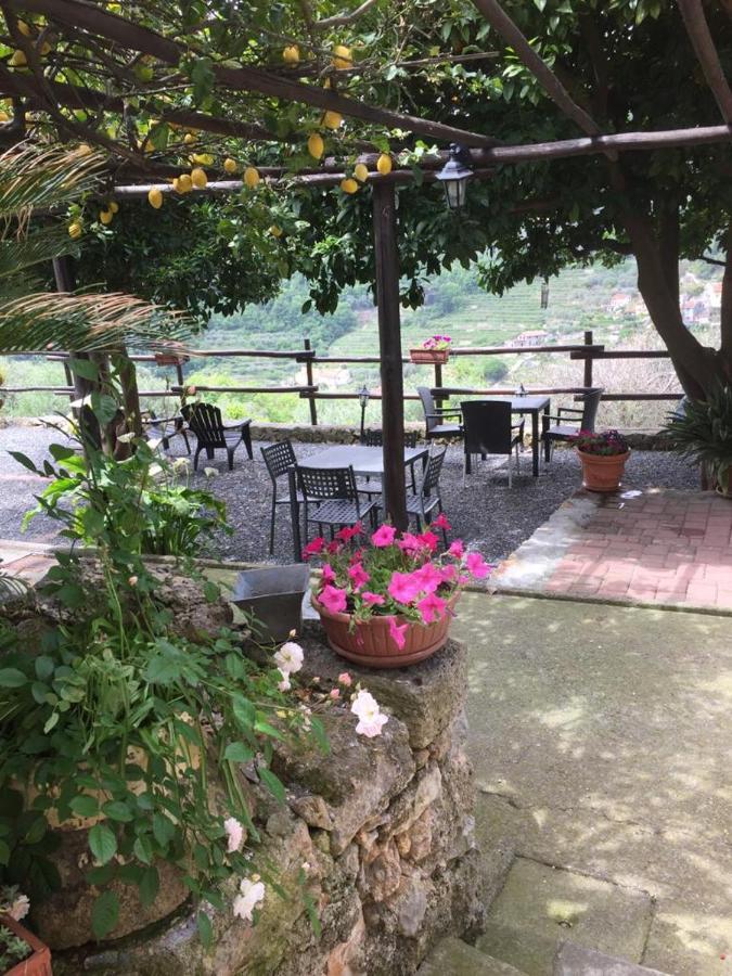 Agriturismo I Lamoi Финале Лигуре Екстериор снимка